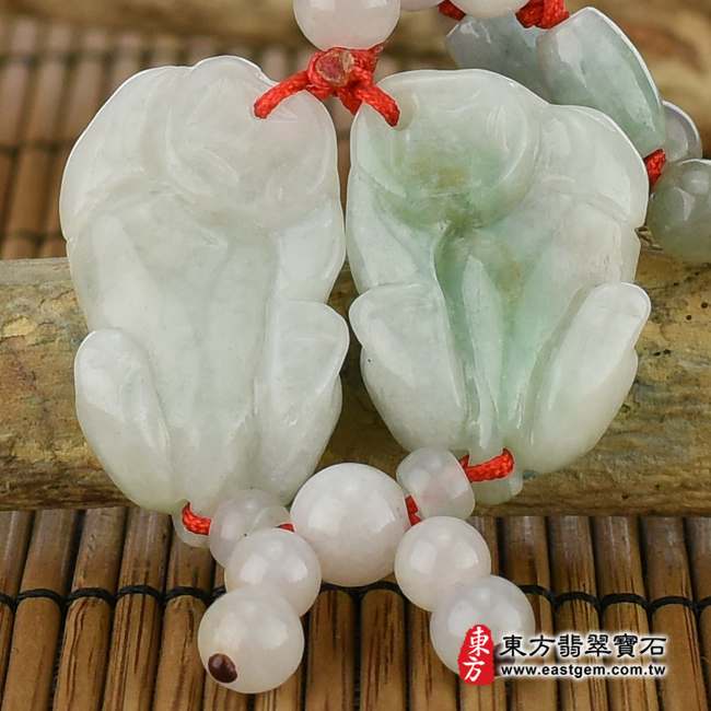 招財貔貅 底部照片 （已出售勿下標，可訂做）翡翠貔貅項鍊玉珮（招財貔貅：貔貅牌A貨翡翠貔貅玉珮、緬甸玉貔貅玉墜）。豆種白底青貔貅，PF631。客製化訂做各種翡翠貔貅吊墜玉珮項鍊。★附A貨翡翠雙證書