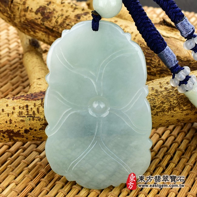 龍項鍊玉珮背面照片   翡翠龍項鍊玉珮（祥龍瑞氣、招財富貴龍：龍牌A貨翡翠龍玉珮、緬甸玉龍玉墜、龍十二生肖項鍊）。綠色糯種龍，DR331。客製化訂做各種翡翠龍吊墜玉珮項鍊。★附A貨翡翠雙證書