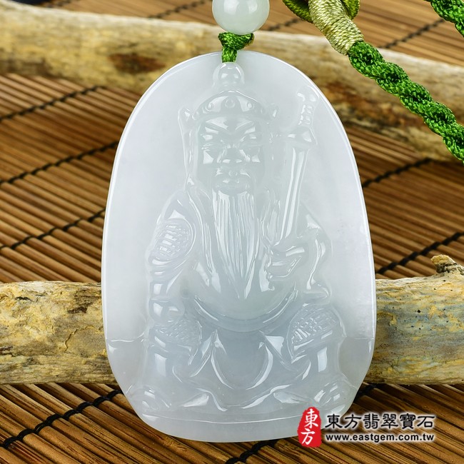 周倉帝君項鍊玉珮正面照片   翡翠周倉帝君項鍊玉珮（周倉將軍：周倉帝君牌A貨翡翠周倉帝君玉珮、緬甸玉周倉帝君玉墜）。淡綠糯種周倉帝君，KG177。客製化訂做各種翡翠周倉帝君吊墜玉珮項鍊。★附A貨翡翠雙證書