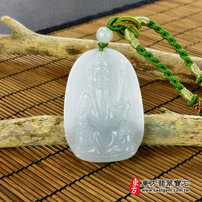 周倉帝君項鍊玉珮意境照片   翡翠周倉帝君項鍊玉珮（周倉將軍：周倉帝君牌A貨翡翠周倉帝君玉珮、緬甸玉周倉帝君玉墜）。淡綠糯種周倉帝君，KG177。客製化訂做各種翡翠周倉帝君吊墜玉珮項鍊。★附A貨翡翠雙證書