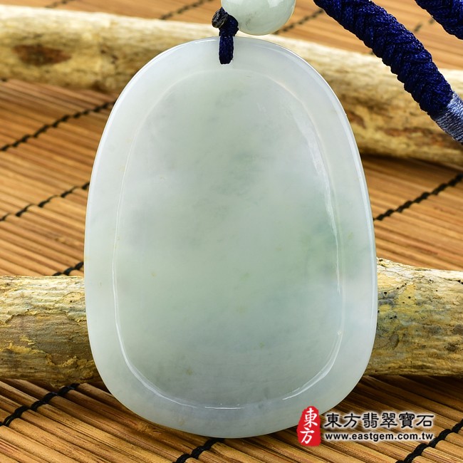 文昌帝君項鍊玉珮背面照片   翡翠文昌帝君項鍊玉珮（梓潼帝君：文昌帝君牌A貨翡翠文昌帝君玉珮、緬甸玉文昌帝君玉墜）。淺綠色糯種文昌帝君，WH010。客製化訂做各種翡翠文昌帝君吊墜玉珮項鍊。★附A貨翡翠雙證書