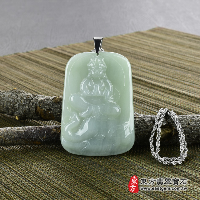 普賢菩薩項鍊玉珮情境照片  （已出售勿下標，可訂做）翡翠普賢菩薩項鍊玉珮（普賢菩薩：普賢菩薩牌A貨翡翠普賢菩薩玉珮、緬甸玉普賢菩薩玉墜）。淡綠色細豆種普賢菩薩，BS093。客製化訂做各種翡翠普賢菩薩吊墜玉珮項鍊。★附A貨翡翠雙證書