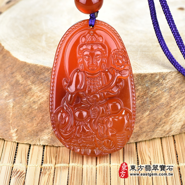 瑪瑙普賢菩薩項鍊玉珮正面照片 瑪瑙普賢菩薩項鍊玉珮（普賢菩薩：普賢菩薩牌瑪瑙普賢菩薩玉珮、玉髓普賢菩薩玉墜）。紅瑪瑙玉髓普賢菩薩，BS101。客製化訂做各種瑪瑙玉髓普賢菩薩吊墜玉珮項鍊。★附東方翡翠寶石保證卡