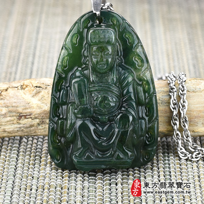 媽袓項鍊玉珮正面照片  水草玉媽祖項鍊玉珮（天上聖母：媽祖牌水草玉媽祖玉珮、水草玉媽祖玉墜）。墨綠水草玉媽祖，MD077。客製化訂做各種水草玉媽祖吊墜玉珮項鍊。★附東方翡翠寶石保證卡