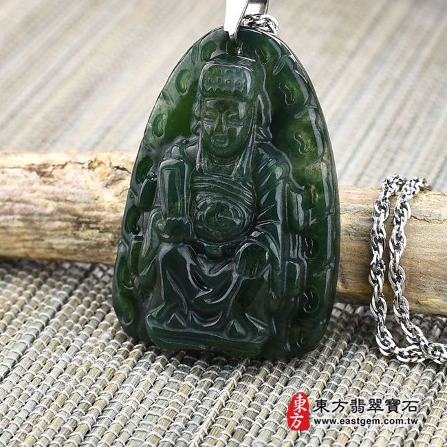 媽袓項鍊玉珮右側照片  水草玉媽祖項鍊玉珮（天上聖母：媽祖牌水草玉媽祖玉珮、水草玉媽祖玉墜）。墨綠水草玉媽祖，MD077。客製化訂做各種水草玉媽祖吊墜玉珮項鍊。★附東方翡翠寶石保證卡