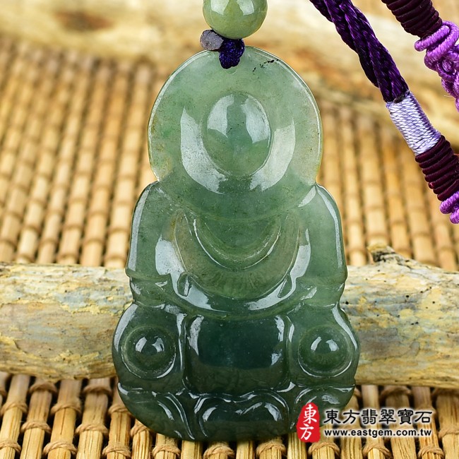 翡翠觀世音菩薩背面照片 （已出售勿下標，可訂做）翡翠觀世音菩薩項鍊玉珮（觀世音菩薩：觀世音菩薩牌A貨翡翠觀世音菩薩玉珮、緬甸玉觀世音菩薩玉墜）。綠色糯種油青觀世音菩薩，GY772。客製化訂做各種翡翠觀世音菩薩吊墜玉珮項鍊。★附A貨翡翠雙證書