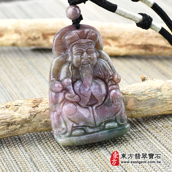 水草玉福德正神土地公財神爺項鍊玉珮左側照片 水草玉福德正神土地公財神爺項鍊玉珮（福德正神：福德正神土地公財神爺牌水草玉福德正神土地公財神爺玉珮、水草玉福德正神土地公財神爺玉墜）。紅帶綠水草玉福德正神土地公財神爺，TD033。客製化訂做各種水草玉福德正神土地公財神爺吊墜玉珮項鍊。★附東方翡翠寶石保證卡