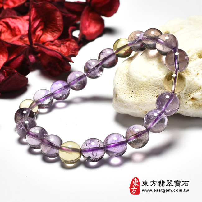 紫水晶手珠右側照片  紫水晶加黃水晶手鍊(紫水晶珠子，珠徑約8-8.5mm，4顆黃珠+18顆紫珠，OPB081) 客製化設計各種紫水晶珠串、紫水晶珠子、紫水晶手鍊、紫水晶手珠、黃水晶珠子、黃水晶手鍊、黃水晶手珠。★附東方翡翠寶石保證卡