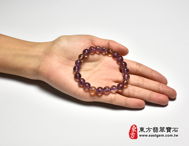 紫水晶手珠大小示意圖  紫水晶加黃水晶手鍊(紫水晶珠子，珠徑約8-8.5mm，4顆黃珠+18顆紫珠，OPB081) 客製化設計各種紫水晶珠串、紫水晶珠子、紫水晶手鍊、紫水晶手珠、黃水晶珠子、黃水晶手鍊、黃水晶手珠。★附東方翡翠寶石保證卡