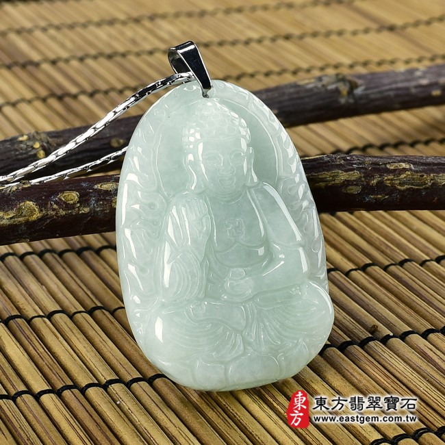 阿彌陀佛項鍊玉珮左側照片   （已出售勿下標，可訂做）翡翠阿彌陀佛項鍊玉珮（阿彌陀佛：阿彌陀佛牌A貨翡翠阿彌陀佛玉珮、緬甸玉阿彌陀佛玉墜）。淡綠色糯種阿彌陀佛，FD369。客製化訂做各種翡翠阿彌陀佛吊墜玉珮項鍊。★附A貨翡翠雙證書