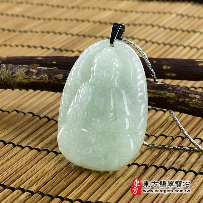 阿彌陀佛項鍊玉珮右側照片   （已出售勿下標，可訂做）翡翠阿彌陀佛項鍊玉珮（阿彌陀佛：阿彌陀佛牌A貨翡翠阿彌陀佛玉珮、緬甸玉阿彌陀佛玉墜）。淡綠色糯種阿彌陀佛，FD369。客製化訂做各種翡翠阿彌陀佛吊墜玉珮項鍊。★附A貨翡翠雙證書