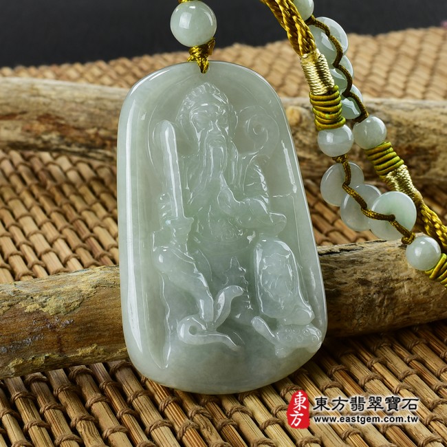 玄天上帝項鍊玉珮左側照片  （已出售勿下標，可訂做）翡翠玄天上帝項鍊玉珮（玄天上帝：玄天上帝牌A貨翡翠玄天上帝玉珮、緬甸玉玄天上帝玉墜）。綠色糯種玄天上帝，ST077。客製化訂做各種翡翠玄天上帝吊墜玉珮項鍊。★附A貨翡翠雙證書