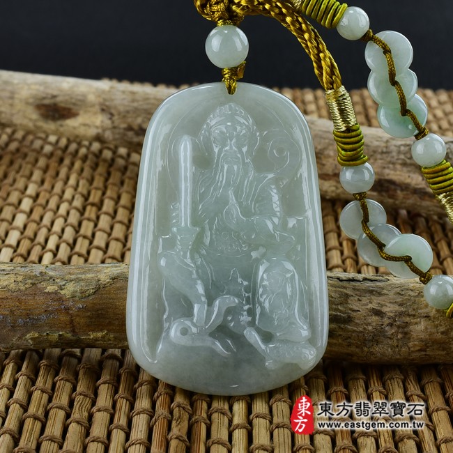 玄天上帝項鍊玉珮正面照片  （已出售勿下標，可訂做）翡翠玄天上帝項鍊玉珮（玄天上帝：玄天上帝牌A貨翡翠玄天上帝玉珮、緬甸玉玄天上帝玉墜）。綠色糯種玄天上帝，ST077。客製化訂做各種翡翠玄天上帝吊墜玉珮項鍊。★附A貨翡翠雙證書