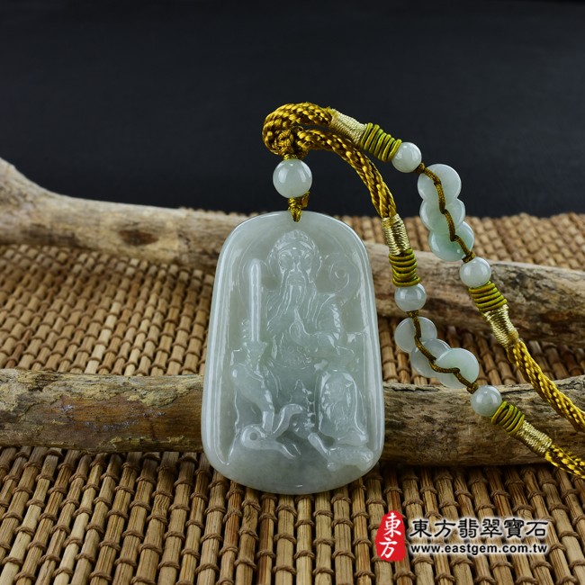  玄天上帝項鍊玉珮意境照片  （已出售勿下標，可訂做）翡翠玄天上帝項鍊玉珮（玄天上帝：玄天上帝牌A貨翡翠玄天上帝玉珮、緬甸玉玄天上帝玉墜）。綠色糯種玄天上帝，ST077。客製化訂做各種翡翠玄天上帝吊墜玉珮項鍊。★附A貨翡翠雙證書