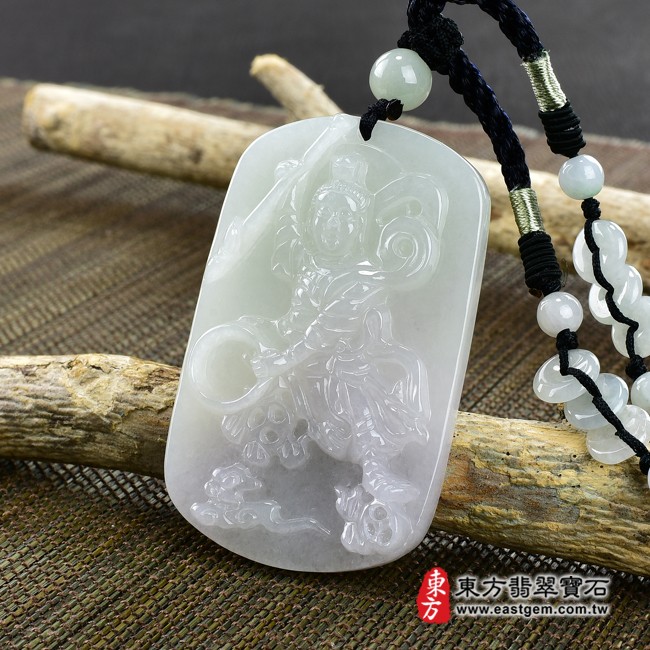 三太子項鍊玉珮右側照片  翡翠三太子項鍊玉珮（中壇元帥、哪吒：三太子牌A貨翡翠三太子玉珮、緬甸玉哪吒三太子玉墜）。糯種春帶彩三太子，TT096。客製化訂做各種翡翠哪吒三太子吊墜玉珮項鍊。★附A貨翡翠雙證書