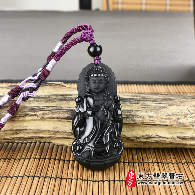 黑曜石觀世音菩薩項鍊玉珮情境照片 黑曜石觀世音菩薩項鍊玉珮（觀世音菩薩、寶瓶觀音：觀世音菩薩牌黑曜石觀世音菩薩玉珮、黑曜石觀世音菩薩玉墜）。全黑黑曜石觀世音菩薩，GY872。客製化訂做各種黑曜石觀世音菩薩吊墜玉珮項鍊。★附東方翡翠寶石保證卡