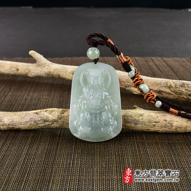 媽祖項鍊玉珮意境照片  翡翠媽祖項鍊玉珮（天上聖母：媽祖牌A貨翡翠媽祖玉珮、緬甸玉媽祖玉墜）。深綠糯種媽祖，MD083。客製化訂做各種翡翠媽祖吊墜玉珮項鍊。★附A貨翡翠雙證書