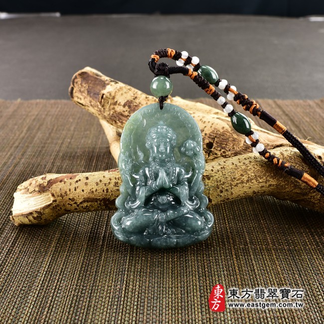 翡翠千手觀音情境照片 翡翠千手觀音項鍊玉珮（千手觀音：千手觀音牌A貨翡翠千手觀音玉珮、翡翠千手觀音玉墜）。翡翠千手觀音，LH158。客製化訂做各種翡翠千手觀音吊墜玉珮項鍊。★附A貨翡翠雙證書(產地:瓜地馬拉)