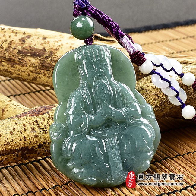 15308翡翠玉皇大帝項鍊玉珮左側照片  翡翠玉皇大帝項鍊玉珮（玉皇大帝：玉皇大帝牌A貨翡翠玉皇大帝玉珮、緬甸玉玉皇大帝玉墜）。綠色糯種玉皇大帝，EH015。客製化訂做各種翡翠玉皇大帝吊墜玉珮項鍊。★附A貨翡翠雙證書13685751933.jpg