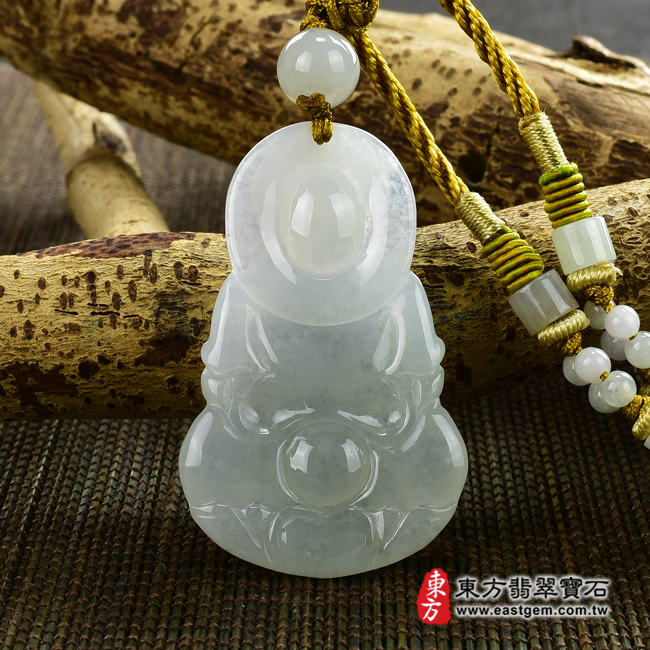 翡翠觀世音菩薩項鍊玉珮背面照片（觀世音菩薩、寶瓶觀音：觀世音菩薩牌A貨翡翠觀世音菩薩玉珮、緬甸玉觀世音菩薩玉墜）。淡綠色糯種觀世音菩薩，GY1005。客製化訂做各種翡翠觀世音菩薩吊墜玉珮項鍊。★附A貨翡翠雙證書