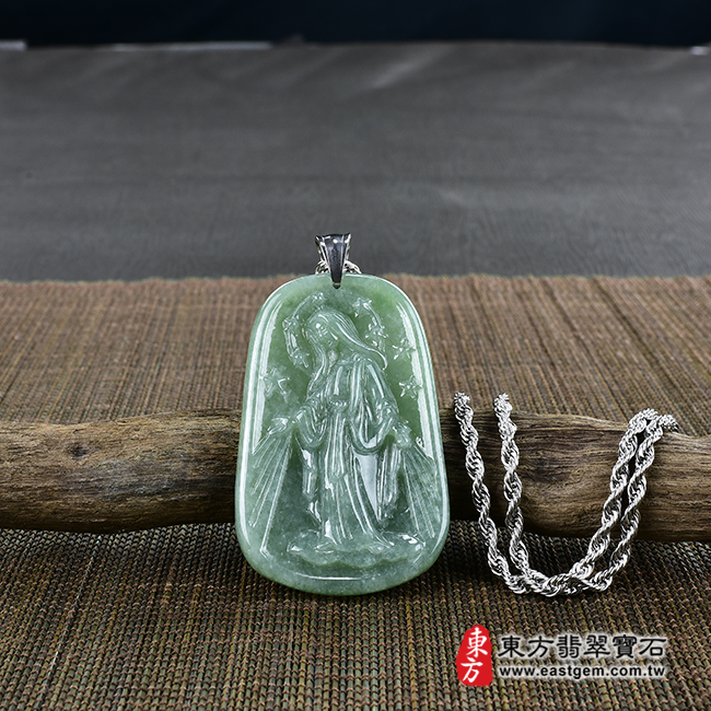 翡翠聖母瑪利亞項鍊玉珮情境照片(聖母瑪利亞:聖母瑪利亞牌A貨翡翠聖母瑪利亞玉珮、緬甸玉聖母瑪利亞玉墜)。綠色豆糯種聖母瑪利亞,MA004。客製化訂做各種翡翠聖母瑪利亞吊墜玉珮項鍊。★附A貨翡翠雙證書.jpg 翡翠聖母瑪利亞項鍊玉珮情境照片(聖母瑪利亞:聖母瑪利亞牌A貨翡翠聖母瑪利亞玉珮、緬甸玉聖母瑪利亞玉墜)。綠色豆糯種聖母瑪利亞,MA004。客製化訂做各種翡翠聖母瑪利亞吊墜玉珮項鍊。★附A貨翡翠雙證書.jpg