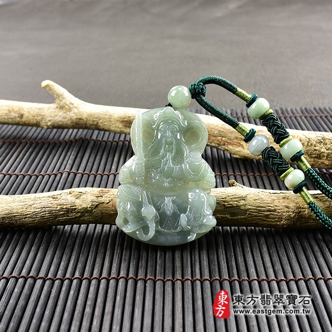 玄天上帝項鍊玉珮情境照片 翡翠玄天上帝項鍊玉珮(玄天上帝:玄天上帝牌A貨翡翠玄天上帝玉珮、緬甸玉玄天上帝玉墜)。綠色糯種玄天上帝,ST095。客製化訂做各種翡翠玄天上帝吊墜玉珮項鍊。★附A貨翡翠雙證書 玄天上帝項鍊玉珮情境照片 翡翠玄天上帝項鍊玉珮(玄天上帝:玄天上帝牌A貨翡翠玄天上帝玉珮、緬甸玉玄天上帝玉墜)。綠色糯種玄天上帝,ST095。客製化訂做各種翡翠玄天上帝吊墜玉珮項鍊。★附A貨翡翠雙證書