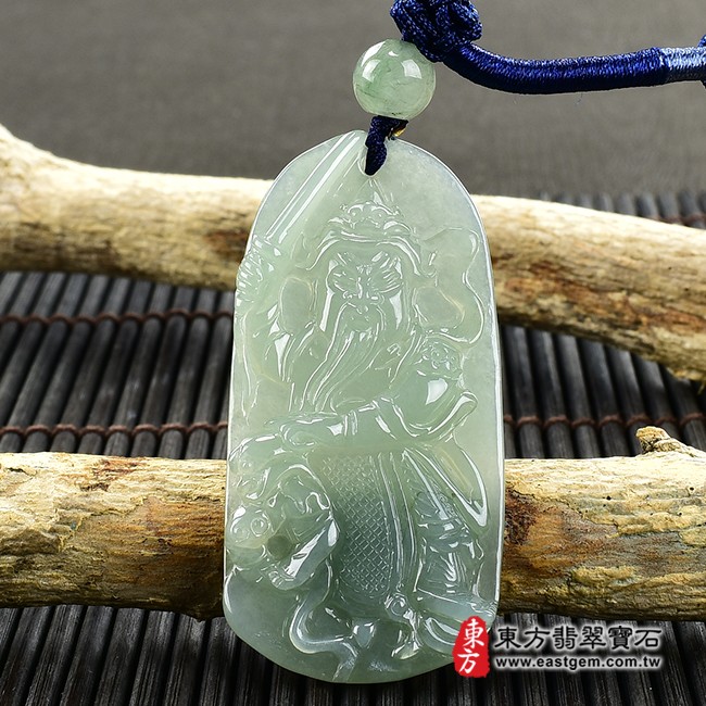 玄天上帝項鍊玉珮正面照片  （已出售勿下標，可訂做）翡翠玄天上帝項鍊玉珮（玄天上帝：玄天上帝牌A貨翡翠玄天上帝玉珮、緬甸玉玄天上帝玉墜）。淡綠色糯種微冰玄天上帝，ST096。客製化訂做各種翡翠玄天上帝吊墜玉珮項鍊。★附A貨翡翠雙證書