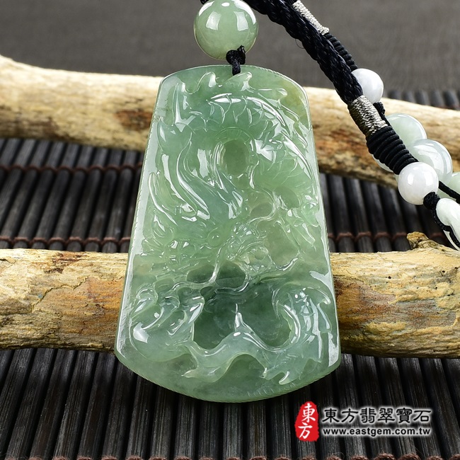 翡翠龍項鍊玉珮正面照片 翡翠龍項鍊玉珮(招財飛騰游龍:龍牌A貨翡翠龍玉珮、緬甸玉龍玉墜、龍十二生肖項鍊)綠色糯種龍,DR455。客製化訂做各種翡翠龍吊墜玉珮項鍊。★附A貨翡翠雙證書 翡翠龍項鍊玉珮正面照片 翡翠龍項鍊玉珮(招財飛騰游龍:龍牌A貨翡翠龍玉珮、緬甸玉龍玉墜、龍十二生肖項鍊)綠色糯種龍,DR455。客製化訂做各種翡翠龍吊墜玉珮項鍊。★附A貨翡翠雙證書