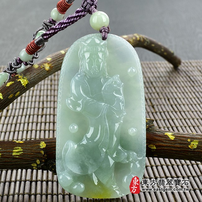 觀音項鍊玉珮正面照片  （已出售勿下標，可訂做）翡翠觀音項鍊玉珮（觀世音菩薩，白衣觀音：觀音牌A貨翡翠觀音玉珮、緬甸玉觀音玉墜）。淡綠色糯種帶黃翡翠觀音，GY377。客製化訂做各種翡翠觀音吊墜玉珮項鍊。★附A貨翡翠雙證書