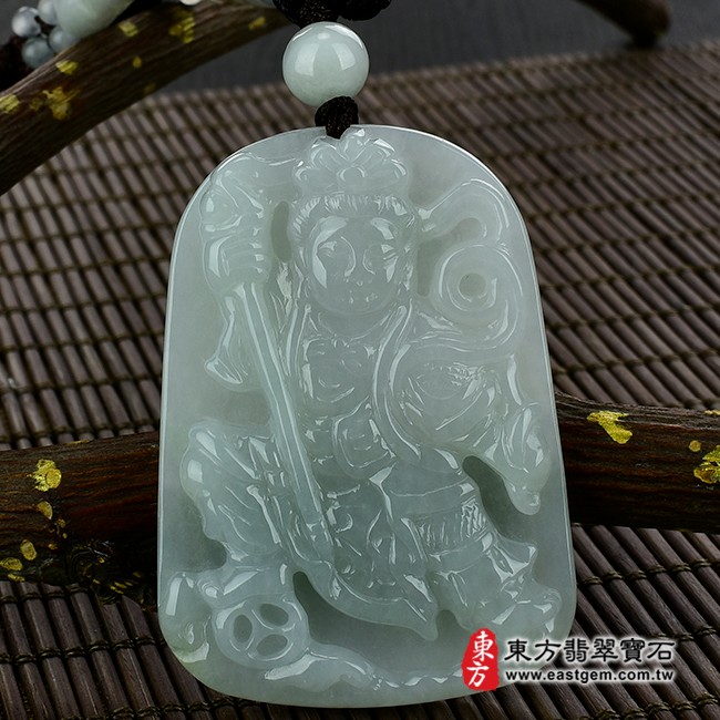 哪吒三太子項鍊玉珮正面照片  翡翠哪吒三太子項鍊玉珮（中壇元帥、哪吒：哪吒三太子牌A貨翡翠三太子玉珮、緬甸玉哪吒三太子玉墜）。淡綠色糯種三太子，TT070。客製化訂做各種翡翠哪吒三太子吊墜玉珮項鍊。★附A貨翡翠雙證書