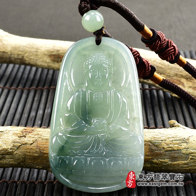 阿彌陀佛項鍊玉珮正面照片  翡翠阿彌陀佛項鍊玉珮（阿彌陀佛：阿彌陀佛牌A貨翡翠阿彌陀佛玉珮、緬甸玉阿彌陀佛玉墜）。綠色糯種帶飄花阿彌陀佛，FD463。客製化訂做各種翡翠阿彌陀佛吊墜玉珮項鍊。★附A貨翡翠雙證書