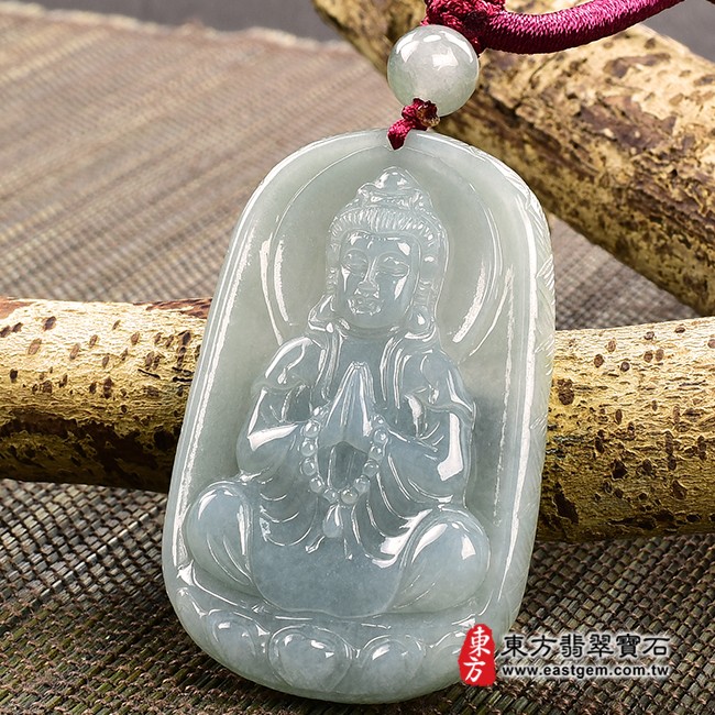觀音項鍊玉珮右側照片  翡翠觀音項鍊玉珮（觀世音菩薩、合掌觀音：觀音牌A貨翡翠觀音玉珮、緬甸玉觀音玉墜）。綠色糯種觀音，GY1183。客製化訂做各種翡翠觀音吊墜玉珮項鍊。★附A貨翡翠雙證書