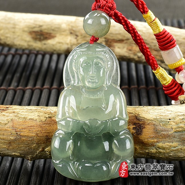 觀音項鍊玉珮正面照片  翡翠觀音項鍊玉珮（觀世音菩薩，寶瓶觀音：觀音牌A貨翡翠觀音玉珮、緬甸玉觀音玉墜）。綠色冰糯種觀音，GY-044。客製化訂做各種翡翠觀音吊墜玉珮項鍊。★附A貨翡翠雙證書