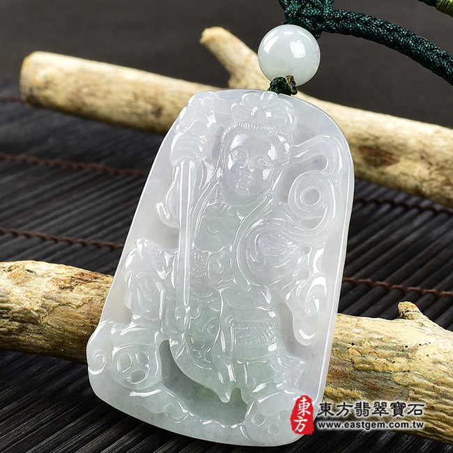 哪吒三太子項鍊玉珮右側照片  翡翠哪吒三太子項鍊玉珮（中壇元帥、哪吒：哪吒三太子牌A貨翡翠三太子玉珮、緬甸玉哪吒三太子玉墜）。淡綠色糯種三太子，TT-049。客製化訂做各種翡翠哪吒三太子吊墜玉珮項鍊。★附A貨翡翠雙證書