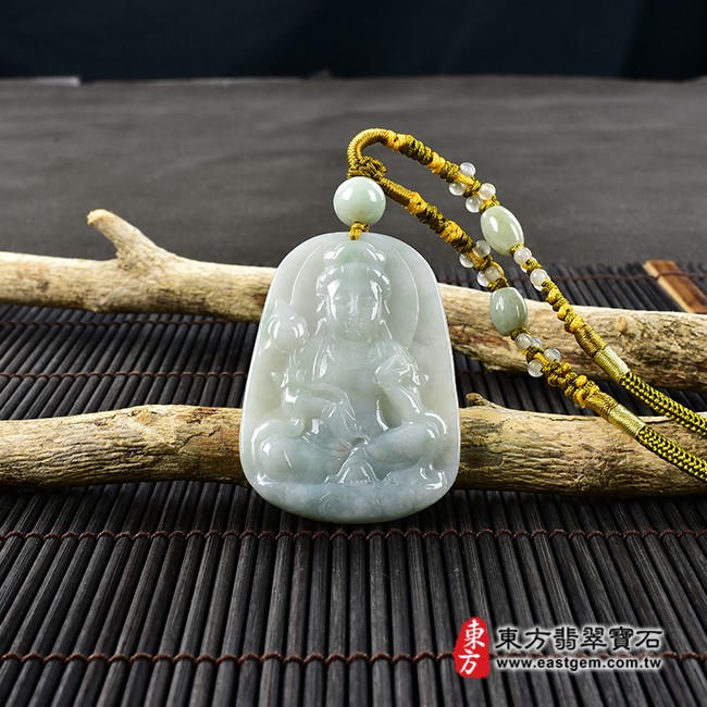 大勢至菩薩項鍊玉珮情境照片  （已出售勿下標，可訂做）翡翠大勢至菩薩項鍊玉珮（大勢至菩薩：大勢至菩薩牌A貨翡翠大勢至菩薩玉珮、緬甸玉大勢至菩薩玉墜）。淡綠色糯種帶飄花大勢至菩薩，GY1235。客製化訂做各種翡翠大勢至菩薩吊墜玉珮項鍊。★附A貨翡翠雙證書