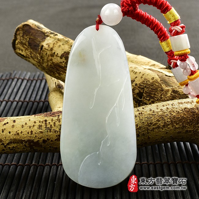 觀世音菩薩項鍊玉珮背面照片  翡翠觀音項鍊玉珮（觀世音菩薩、合掌觀音：觀音牌A貨翡翠觀音玉珮、緬甸玉觀世音菩薩玉墜）。綠色糯種觀音，GY1227。客製化訂做各種翡翠觀音吊墜玉珮項鍊。★附A貨翡翠雙證書