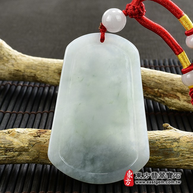 觀世音菩薩項鍊玉珮背面照片  翡翠觀音項鍊玉珮（觀世音菩薩、乘龍觀音：觀音牌A貨翡翠觀音玉珮、緬甸玉觀世音菩薩玉墜）。淡綠色糯種觀音，GY1298。客製化訂做各種翡翠觀音吊墜玉珮項鍊。★附A貨翡翠雙證書書