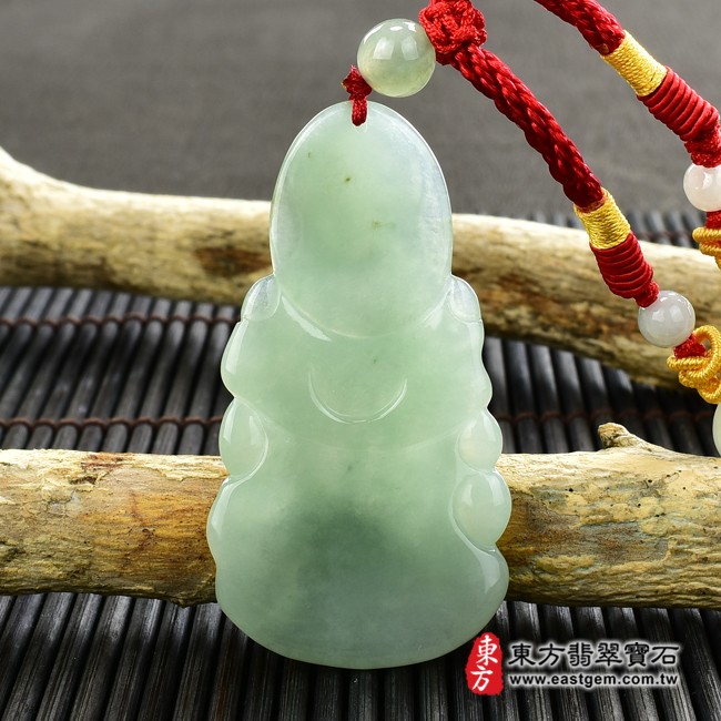 觀音項鍊玉珮背面照片  翡翠觀音項鍊玉珮（觀世音菩薩：觀音牌A貨翡翠觀音玉珮、緬甸玉觀世音菩薩玉墜）。綠色糯種觀音，GY1289。客製化訂做各種翡翠觀音吊墜玉珮項鍊。★附A貨翡翠雙證書