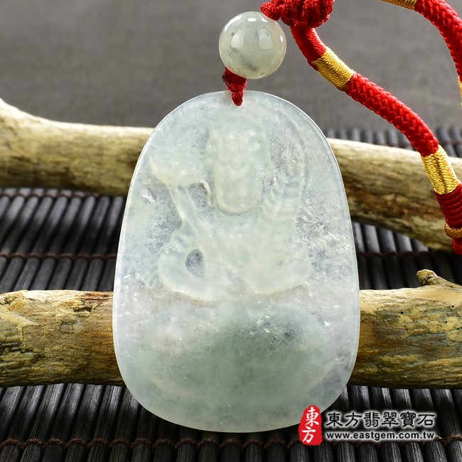 虛空藏菩薩項鍊玉珮背面照片  翡翠虛空藏菩薩項鍊玉珮（虛空藏菩薩：虛空藏菩薩牌A貨翡翠虛空藏菩薩玉珮、緬甸玉虛空藏菩薩玉墜）。淡綠色糯冰種虛空藏菩薩，GY1316。客製化訂做各種翡翠虛空藏菩薩吊墜玉珮項鍊。★附A貨翡翠雙證書