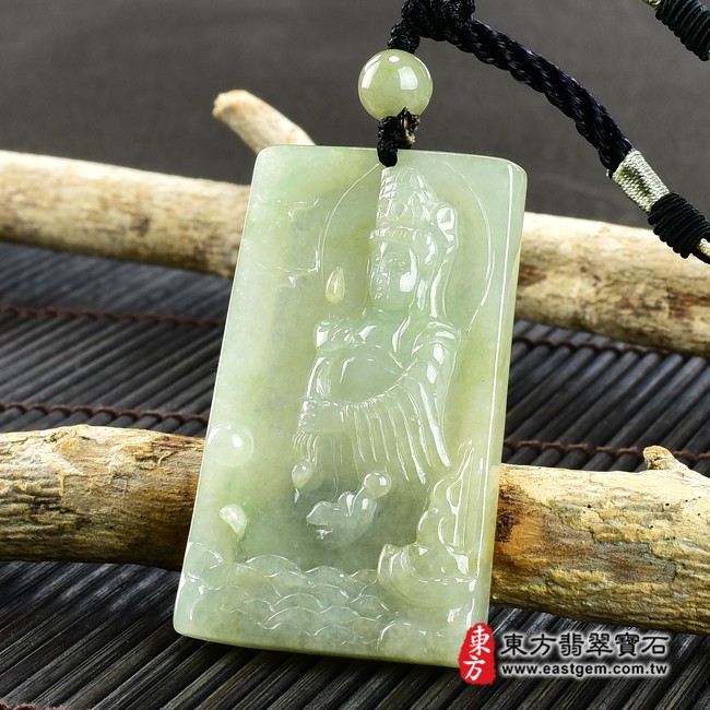 媽祖項鍊玉珮右側照片  翡翠媽祖項鍊玉珮（天上聖母：媽祖牌A貨翡翠媽祖玉珮、緬甸玉媽祖玉墜）。綠色糯種媽祖，MD158。客製化訂做各種翡翠媽祖吊墜玉珮項鍊。★附A貨翡翠雙證書