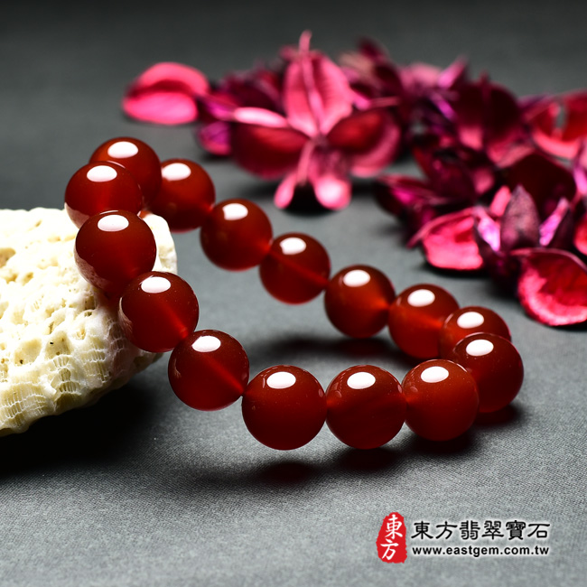 紅瑪瑙手鍊左側照片 （已出售勿下標，可訂做）紅瑪瑙手鍊(紅瑪瑙珠子，珠徑約14mm，15顆珠，OML255) 客製化設計各種紅瑪瑙珠串、紅瑪瑙珠子、紅瑪瑙手鍊、紅瑪瑙手珠。★附東方翡翠寶石保證卡