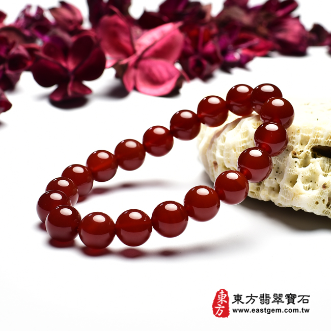 紅瑪瑙手鍊右側照片 紅瑪瑙手鍊(紅瑪瑙珠子，珠徑約10mm，19顆珠，OML280) 客製化設計各種紅瑪瑙珠串、紅瑪瑙珠子、紅瑪瑙手鍊、紅瑪瑙手珠。★附東方翡翠寶石保證卡