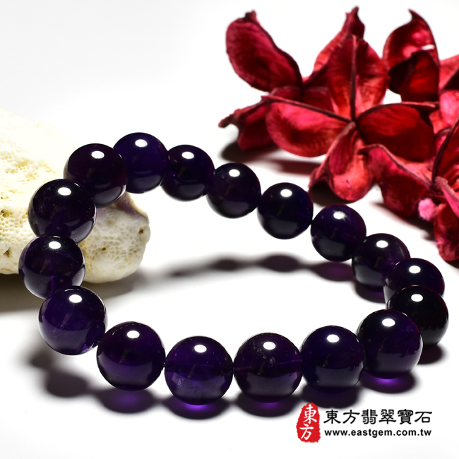 紫水晶手鍊左側照片 紫水晶手鍊(紫水晶珠子，珠徑約12mm，OPB101) 客製化設計各種紫水晶珠串、紫水晶珠子、紫水晶手鍊、紫水晶手珠。★附東方翡翠寶石保證卡