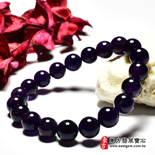 紫水晶手鍊右側照片 紫水晶手鍊(紫水晶珠子，珠徑約10mm，OPB110) 客製化設計各種紫水晶珠串、紫水晶珠子、紫水晶手鍊、紫水晶手珠。★附東方翡翠寶石保證卡