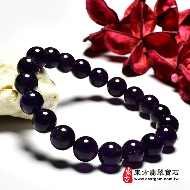 紫水晶手鍊左側照片 紫水晶手鍊(紫水晶珠子，珠徑約10mm，OPB112) 客製化設計各種紫水晶珠串、紫水晶珠子、紫水晶手鍊、紫水晶手珠。★附東方翡翠寶石保證卡
