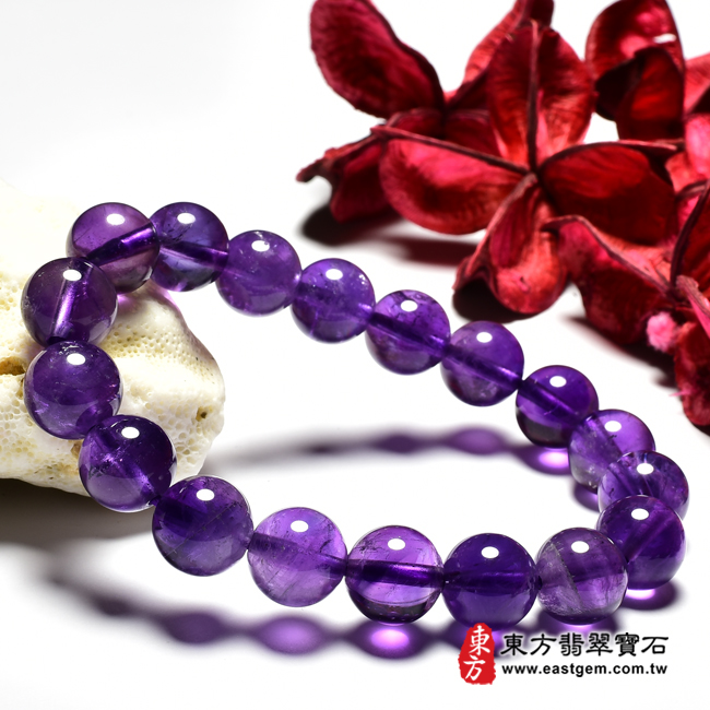 紫水晶手鍊左側照片 紫水晶手鍊(紫水晶珠子，珠徑約10mm，OPB118) 客製化設計各種紫水晶珠串、紫水晶珠子、紫水晶手鍊、紫水晶手珠。★附東方翡翠寶石保證卡