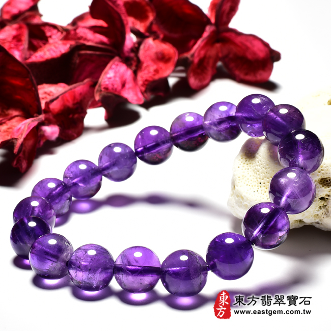 紫水晶手鍊右側照片 紫水晶手鍊(紫水晶珠子，珠徑約10mm，OPB118) 客製化設計各種紫水晶珠串、紫水晶珠子、紫水晶手鍊、紫水晶手珠。★附東方翡翠寶石保證卡