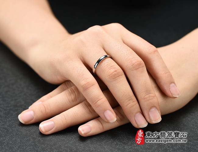 不鏽鋼戒指大小示意照片 不鏽鋼戒指（不鏽鋼戒指，結婚戒指、結婚對戒、男女對戒）。國際圍12，RSD053。客製化訂做各種不鏽鋼不透鋼戒指吊墜項鍊。★附東方翡翠寶石保證卡