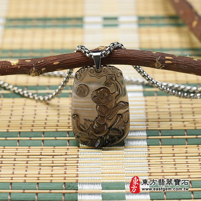 猴項鍊玉珮出貨照片  黑曜石猴項鍊玉珮（吉祥如意：猴牌黑曜石猴玉珮、黑曜石猴玉墜、猴十二生肖項鍊）。冰種黑曜石猴，HW076。客製化訂做各種黑曜石猴吊墜玉珮項鍊。★附東方翡翠寶石保證卡