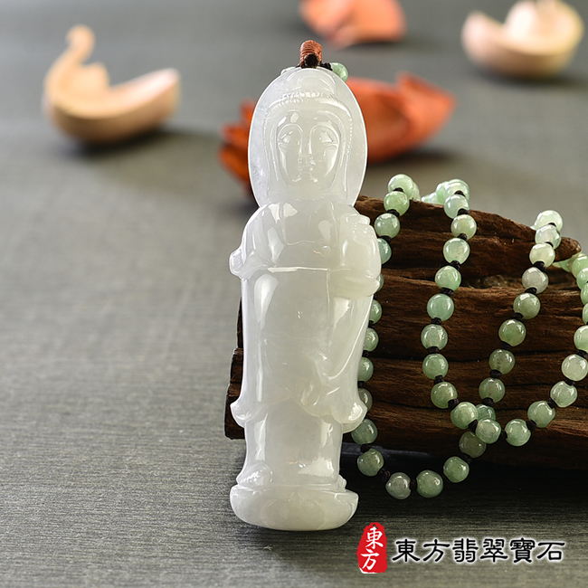 正面翡翠觀世音菩薩項鍊玉珮（觀世音菩薩，寶瓶觀音：觀世音菩薩牌A貨翡翠觀世音菩薩玉珮、緬甸玉觀世音菩薩玉墜）。糯種淡綠色觀世音菩薩，GY1516。客製化訂做各種翡翠觀世音菩薩吊墜玉珮項鍊。★附A貨翡翠雙證書